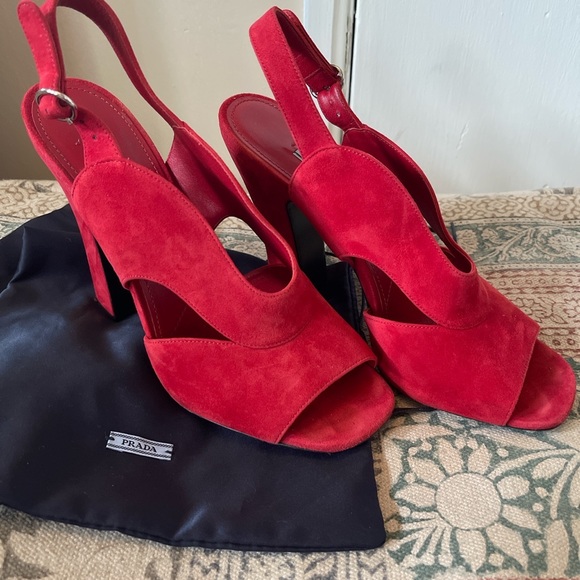 Prada higheels - Picture 1 of 4